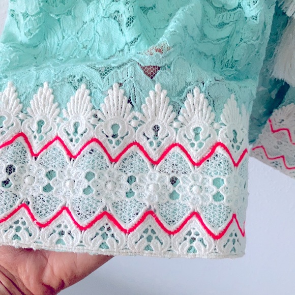 Hemant & Nandita Tie cardy/cape - Picture 5 of 7